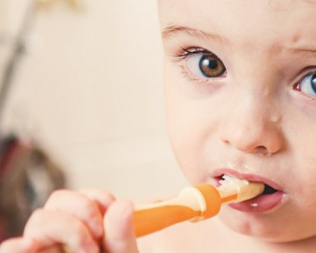 How to Brush Your Babies' Teeth