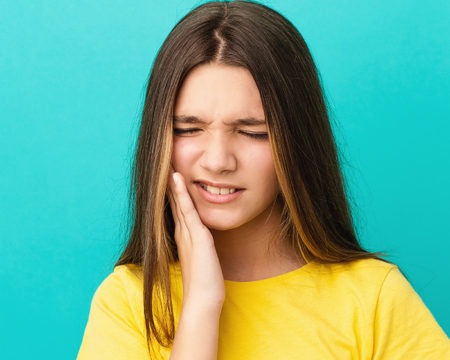 How to Pull a Loose Tooth Without Pain?