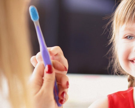 How Dentists Motivate Little Patients with Personalized Kids Toothbrushes?